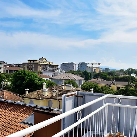 Hotel Bamby 3*