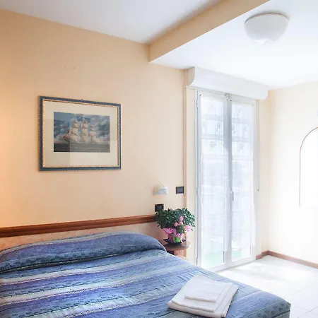 Hotel Bamby 3*